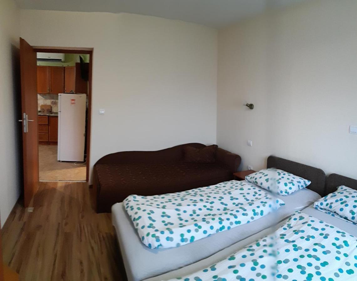 Sunshine Apartment Hajdúszoboszló Екстериор снимка