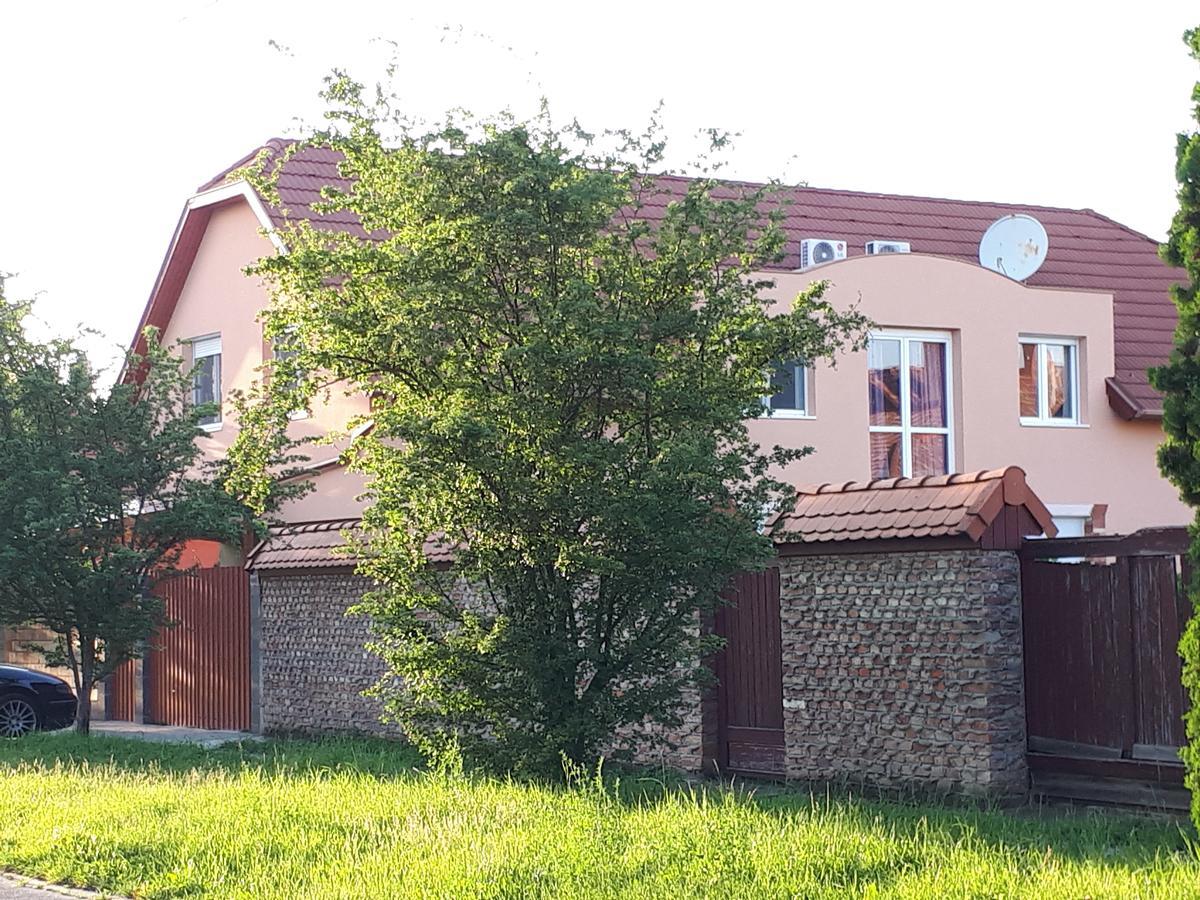 Sunshine Apartment Hajdúszoboszló Екстериор снимка